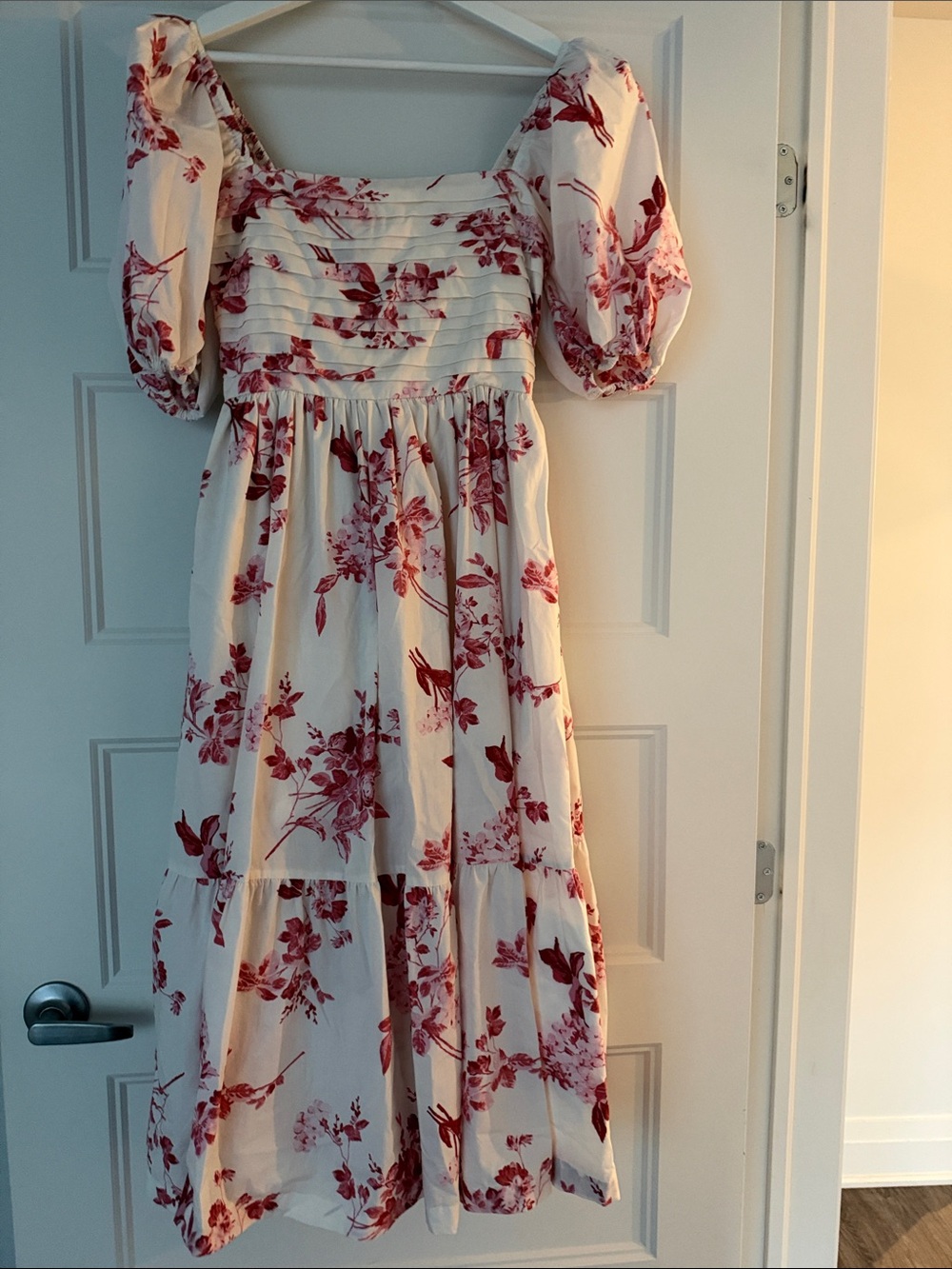 Abercrombie & Fitch White Midi Dress with Red Floral Print